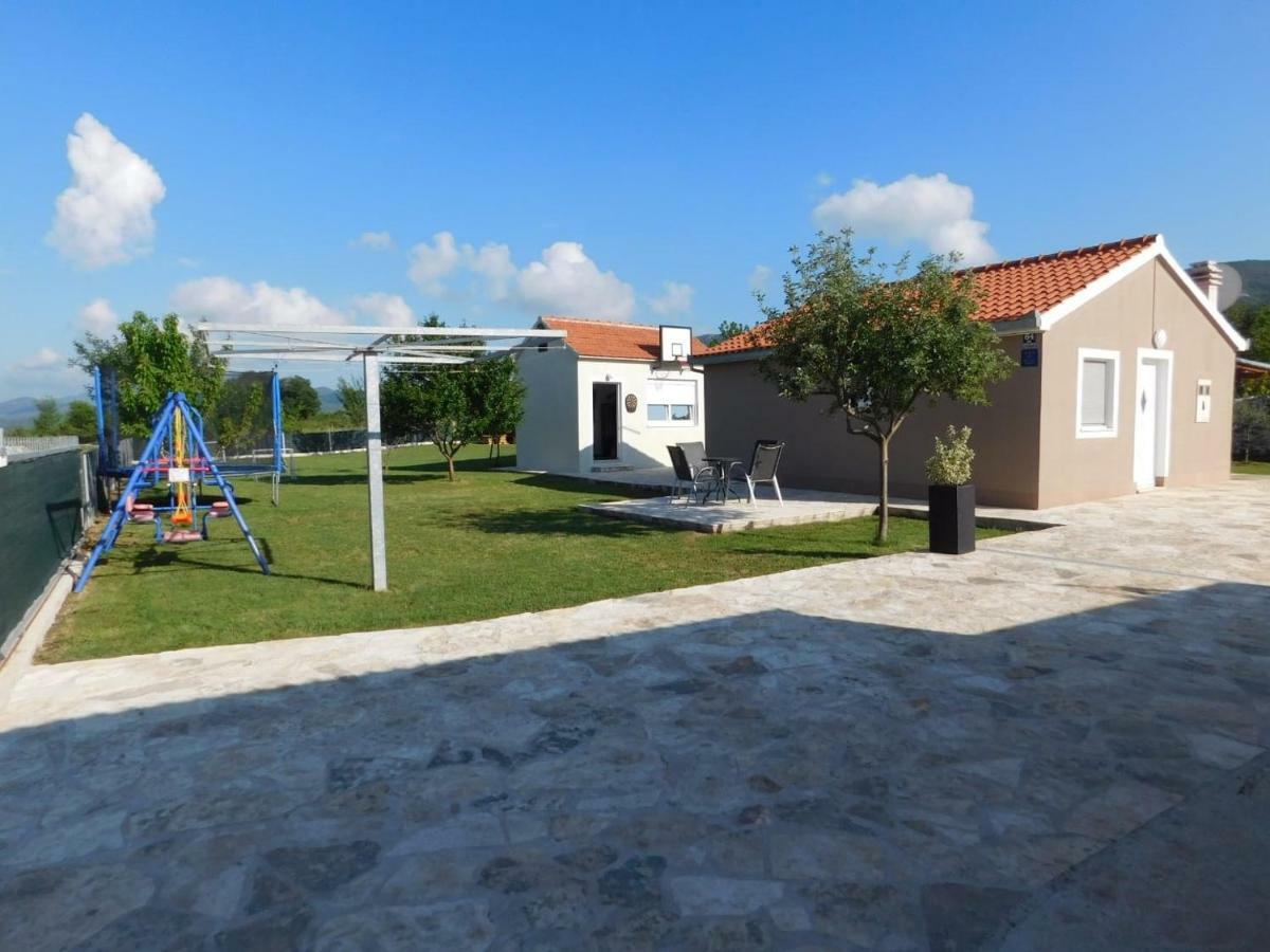 Vacation House Radosic Radosic  Экстерьер фото