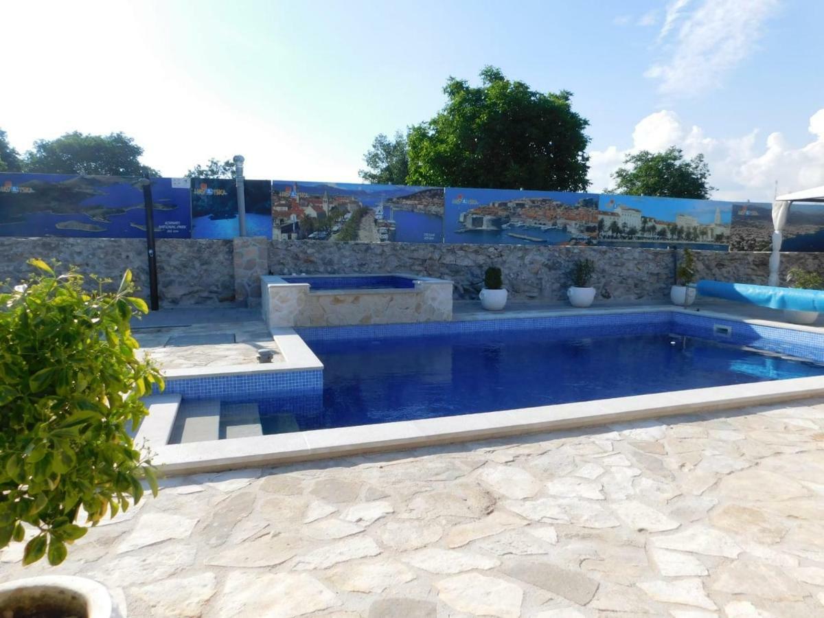 Vacation House Radosic Radosic  Экстерьер фото
